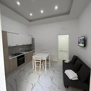 lavinaios-house.hotels-amalfi.com/